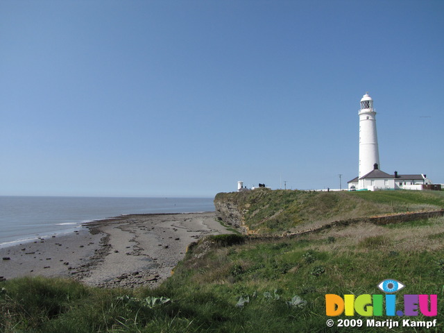 SX05178 Nash Point lighthouse